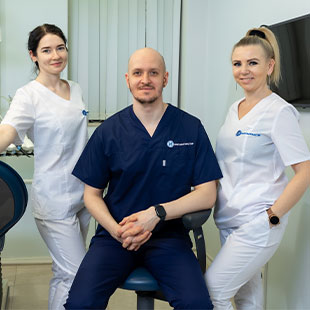 Фирсанов Анатолий Сергеевич – стоматолог хирург имплантолог