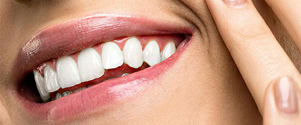 Чистка зубов услуги в стоматологии Имплантмастер